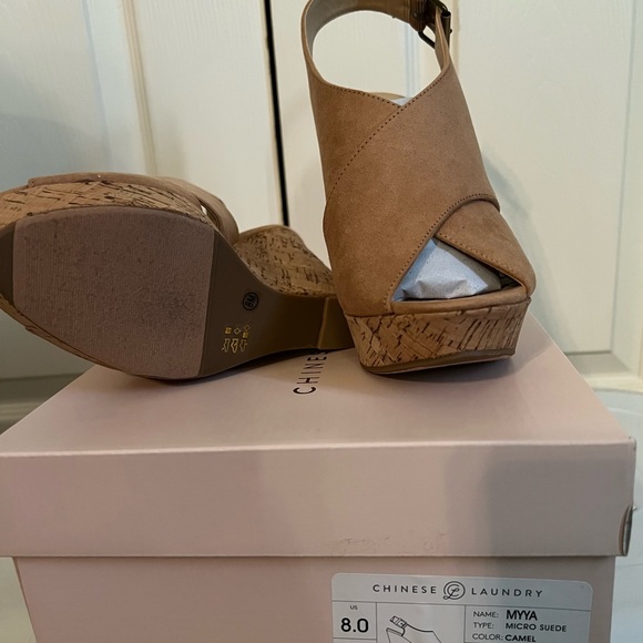 Nude Chinese Laundry Wedges- Size 8 - Picture 3 of 4